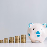 Menabung vs Investasi: Mana yang Lebih Aman di Tengah Ekonomi Tak Menentu?