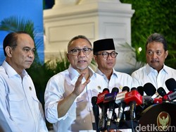 Zulhas Klaim Koperasi Merah Putih Bisa Sikat Rentenir-Kurangi Pinjol
