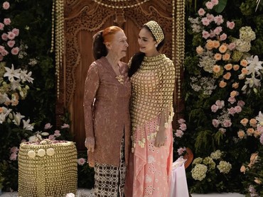 img-title Ivan Gunawan Soroti Gaya Ibunda Luna Maya yang Viral Konde Beda Warna: Menurut Gue...