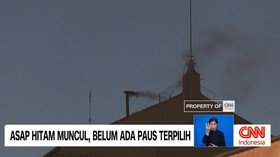 VIDEO: Asap Hitam Muncul, Belum Ada Paus Terpilih