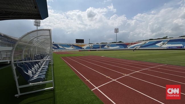 Aremania senang Arema FC kembali ke Stadion Kanjuruhan, namun tak melupakan korban tragedi di loka tanding tersebut.