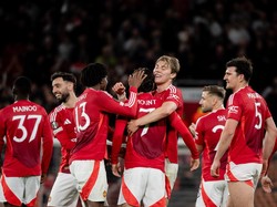 Neville Sarankan MU Tak Perlu Pawai Jika Juara Liga Europa