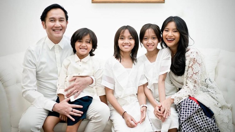 Aldi Bragi dan anak
