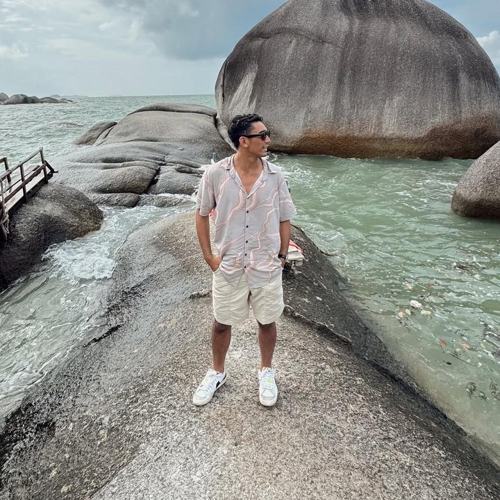 <p>Daffa Wardhana adalah anak semata wayang artis senior Marini Zumarnis dan Denny Wardhana. Namanya mulai dikenal lewat peran di serial <em>Married with Senior</em> yang tayang pada 2022. (Foto: Instagram@daffawardhana)</p>