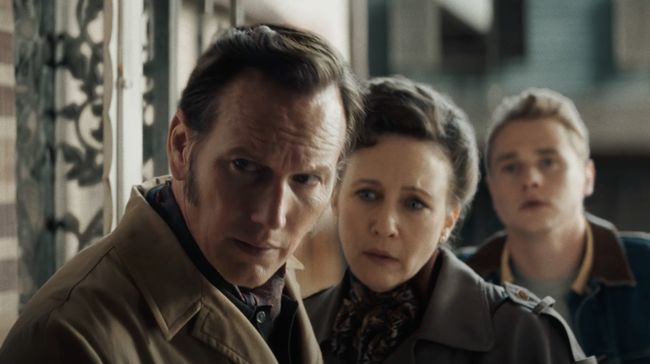 Sinopsis The Conjuring: Last Rites: film ini akan mengisahkan usaha terakhir Ed dan Lorraine Warren dalam membantu keluarga yang diteror kuasa jahat
