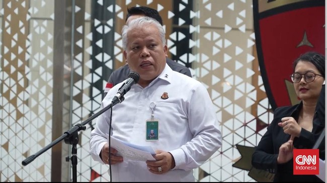 Ada Bukti Chat Kejaksaan Agung mengungkap alasan istri Tom Lembong ikut diperiksa dalam kasus perintangan penyidikan perkara korupsi timah dan importasi gula.