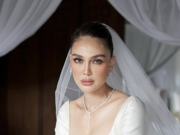 img-title Ahmad Dhani Buat Lagu Cinta usai Lihat Luna Maya Naik Motor di Bali
