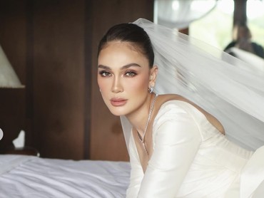 img-title MUA Langganan Keluarga Presiden Ikut Komentari Make Up Luna Maya Saat Nikah