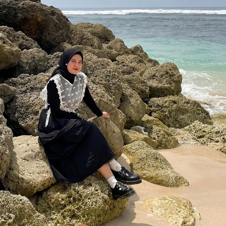 <p>Komika Musdalifah Basri semakin menarik perhatian netizen, Bunda. Bukan tanpa alasan, hal ini karena dirinya tampil dengan tubuh yang semakin langsing dan lebih fresh. (Foto: Instagram: @musdalifahbasri)</p>