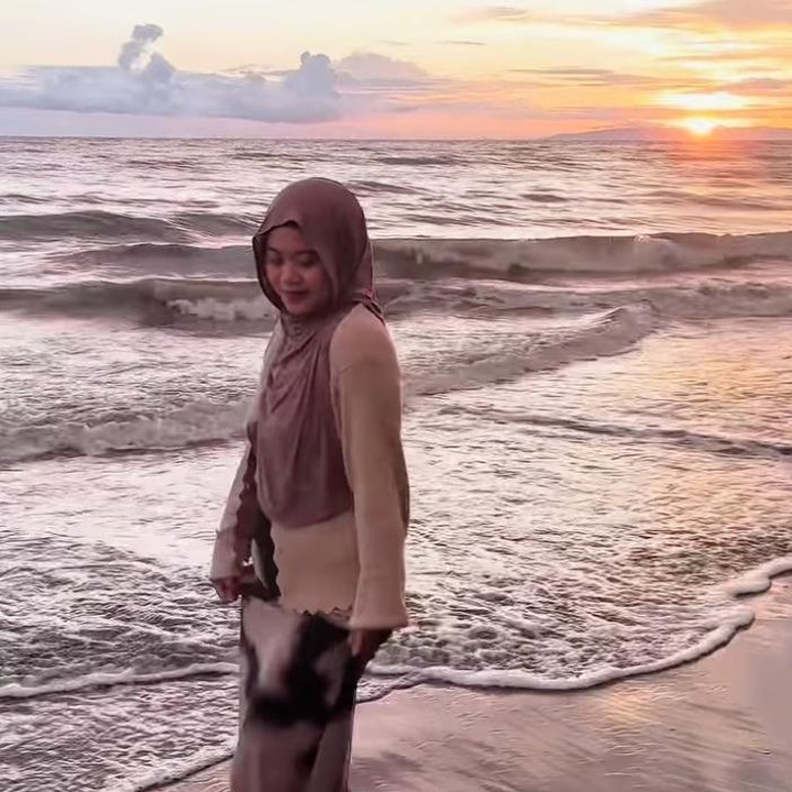 <p>Usut punya usut, Musdalifah ternyata pernah dihujat oleh netizen karena berat badannya yang mencapai 60 kilogram. Usai menjalani diet selama delapan bulan, ia berhasil memangkas sekitar 12kg bobot tubuhnya. (Foto: Instagram: @musdalifahbasri)</p>