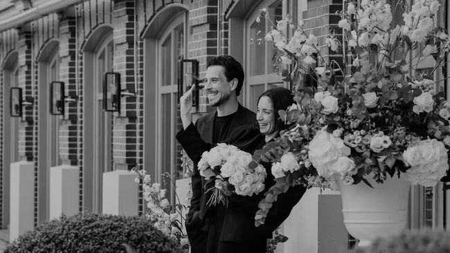 Thom Haye Lamar Kekasih: She Said Yes!