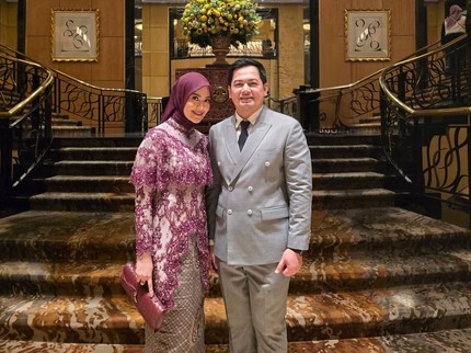 5 Potret Istri Setia Temani Tommy Kurniawan yang Kini Jadi Anggota DPR, Adem Tanpa Gosip