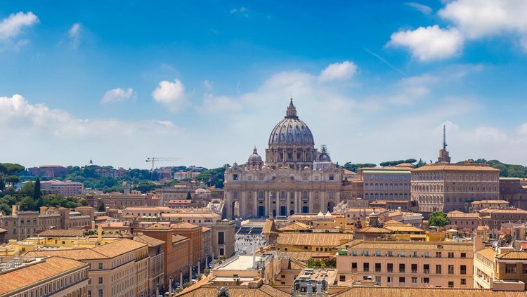 Basilica of St. Peter in a summer day in Vatican