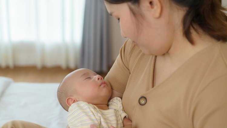 Bayi melepas puting saat disusui