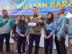 2 Siswi Kalteng Bikin Listrik dari Air Gambut, Kadisdik Janjikan Hal Ini