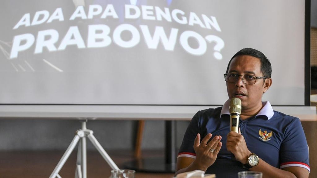 Eks Kepala PCO Hasan Nasbi Temui Prabowo ke Istana Jakarta