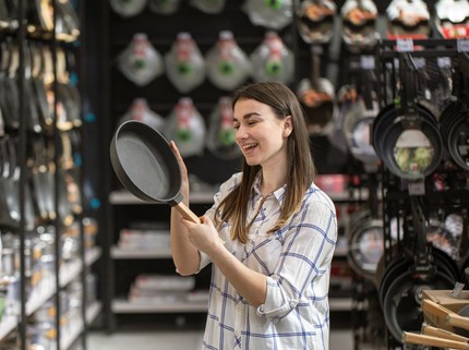 Teflon hingga Piring Diskon Besar-besaran Khusus Hari Ini di Transmart Full Day Sale