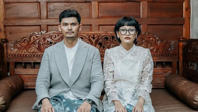 Terpopuler: Aci Resti Ungkap Makna Di Balik Seserahan Buku Dan Pulpen
