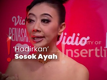 img-title Asri Welas Ungkap Makna Gaun Lukisan yang Dipakai Luna di Pernikahan