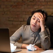 7 Cara Sederhana Mengatasi Badan Pegal Setelah Seharian Bekerja