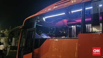 Update Eksklusif Olahraga CNN : Sudah Berdarah-darah, Arema Berniat Tinggalkan Kanjuruhan