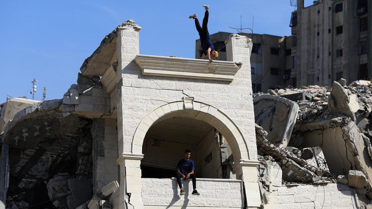 FOTO: Semangat Pemain Parkour Gaza: 'Saat Melompat Saya Merasa Hidup'