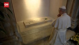 VIDEO: Momen Paus Leo XIV Kunjungi Makam Paus Fransiskus