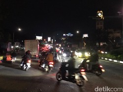 Video: Arus Lalu Lintas di Simpang Gadog Lancar Malam Ini