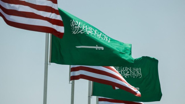 Saudi Panaskan Perang Arab, Bantu AS Serang "Antek" Iran di Irak