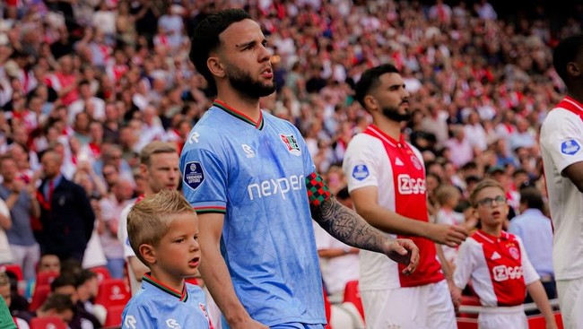 Klub Calvin Verdonk, NEC Nijmegen dan klub Eliano Reijnders, PEC Zwolle berhasil selamat dari ancaman degradasi di Eredivisie.