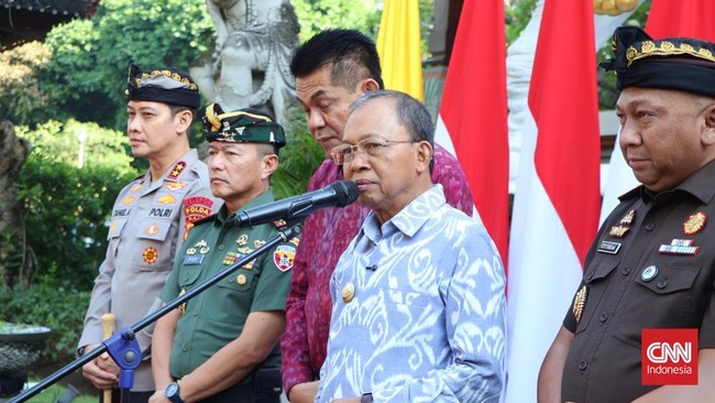 Gubernur Bali I Wayan Koster menyatakan bakal menolak organisasi masyarakat Gerakan Rakyat Indonesia Bersatu (GRIB) Jaya jika mendaftar di Pulau Dewata ini.