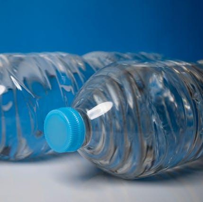 Kenapa Ada Tanggal Kadaluwarsa di Botol Air?/Foto: Pexels.com/ nerea arance