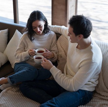 3 Tanda yang Menunjukkan Pasanganmu Memiliki Kecerdasan Emosional yang Tinggi