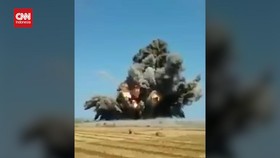 VIDEO: Detik-detik Ledakan Pemusnahan Amunisi Tak Layak Pakai di Garut