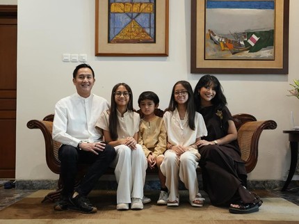 5 Potret Kebersamaan Aldi 'Bragi' dengan Keempat Anaknya, Kini Jalani Peran Sebagai Single Parent