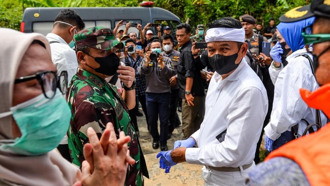 Dedi Mulyadi menyebut bahkan ada korban yang sudah punya pengalaman bekerja hingga 10 tahun untuk membantu TNI.