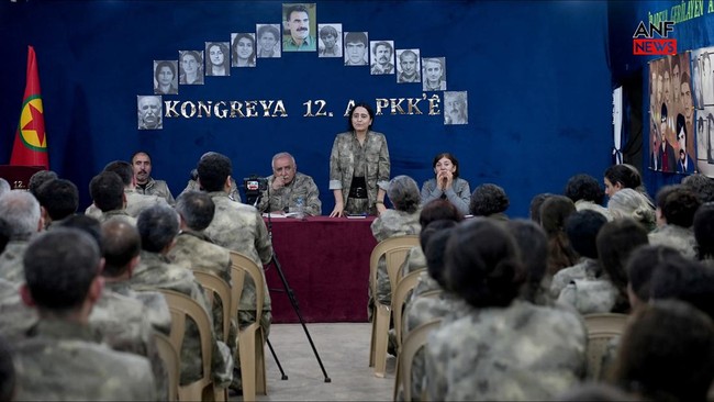 Milisi Kurdi PKK resmi membubarkan diri usai lebih dari empat dekade memberontak di Turki.