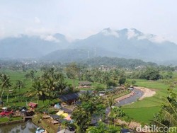 Keseruan Berkemah di Kampung Ikan Lembah Tanjung Subang