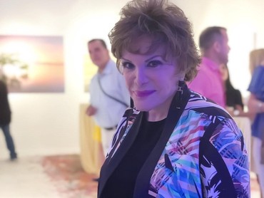 img-title Connie Francis Penyanyi 'Pretty Little Baby' Meninggal Dunia