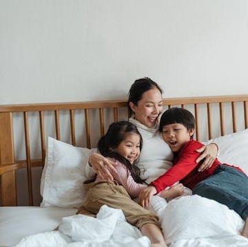 Mengenal Koala Parenting, Pola Asuh Lembut dengan Mengutamakan Kedekatan Emosional