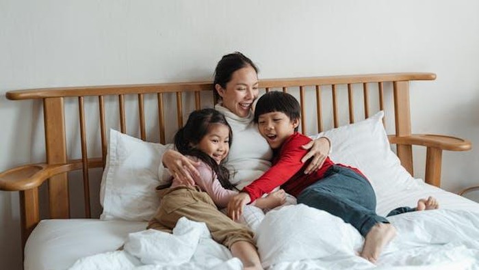 Mengenal Koala Parenting, Pola Asuh Lembut dengan Mengutamakan Kedekatan Emosional