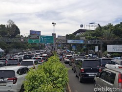 Antisipasi Arus Balik, One Way Puncak Diterapkan Lebih Awal Besok