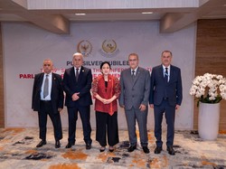 Puan Bertemu Pimpinan Parlemen Aljazair-Oman, Serukan Dukungan untuk Palestina