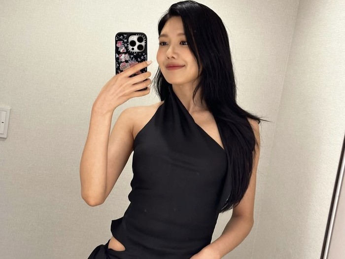 Sejak tahun 2008, Sooyoung mulai menjejakkan kaki di dunia akting lewat peran kecil dalam sejumlah film dan drama. Hingga akhirnya di tahun 2012 ia mendapatkan peran utama dalam drama medis 'The Third Hospital'./ foto: instagram.com/sooyoungchoi