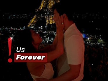 img-title Manis! Simu Liu Lamar Kekasih dengan Pemandangan Eiffel Tower, Paris