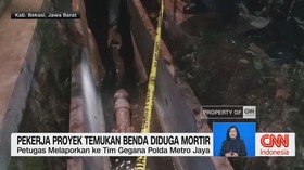 VIDEO: Pekerja Proyek Temukan Benda Diduga Mortir