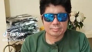 Mak Jleb, Ini Penyebab Agus Sedih Jualan Bajunya Tak Laku