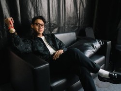 Lirik Lagu 17 to 70 - Ardhito Pramono