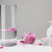 Tak Banyak yang Tahu, Ini 5 Manfaat Air Mawar untuk Kecantikan!