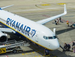 Teror Bom Guncang Bandara Charleroi, Pesawat Ryanair Diisolasi